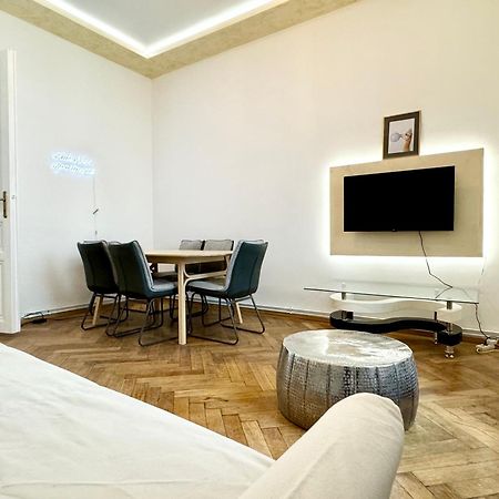 Luxury Apartment At Famous Vienna Kutschkermarkt Экстерьер фото